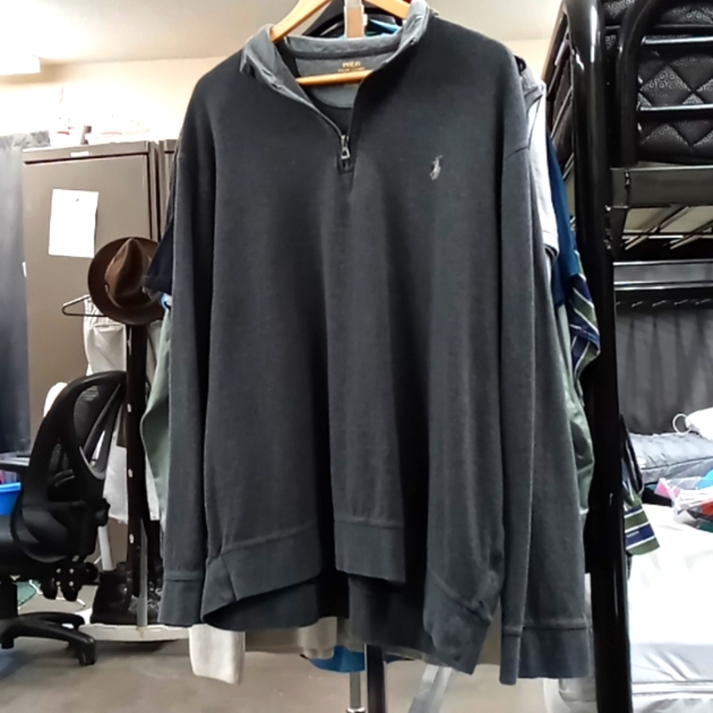 Long sleave zip at neck grey polo pullover.